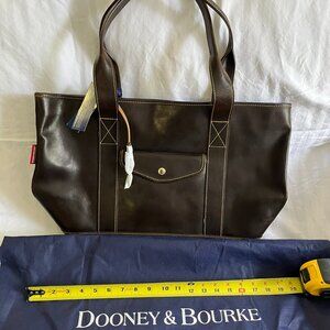 Dooney & Bourke Large Pocket Shopper Leather Tote